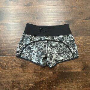 Lululemon Shorts - Size 2